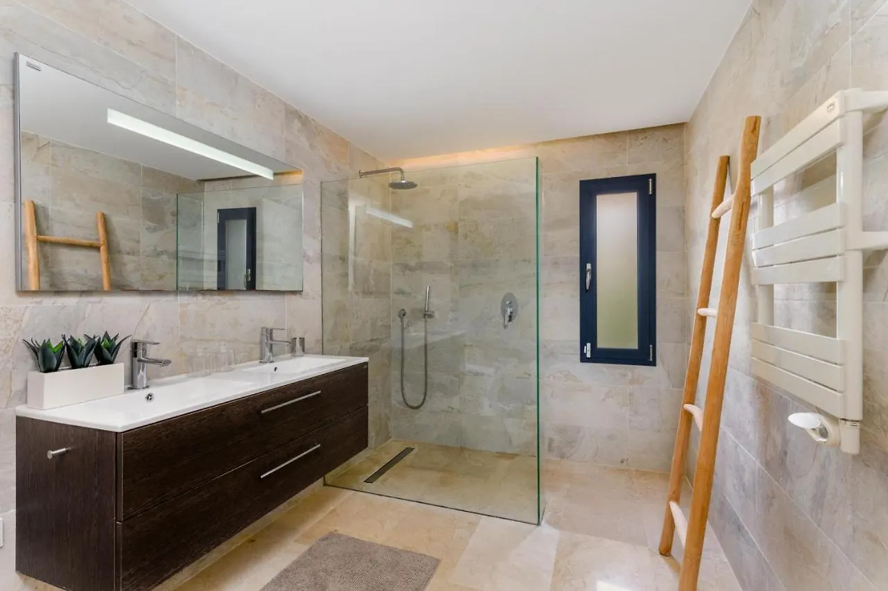 2550 Lichtdurchflutete Villa In Santa Ponsa Nova