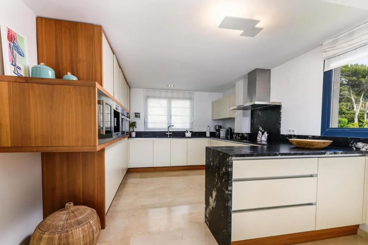 2550 Lichtdurchflutete Villa In Santa Ponsa Nova